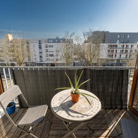 Apartment Emplacement Ideal, Garage Prive, Lumineux *