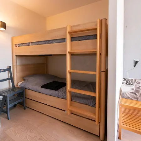 Emplacement Ideal, Garage Prive, Lumineux Apartment *